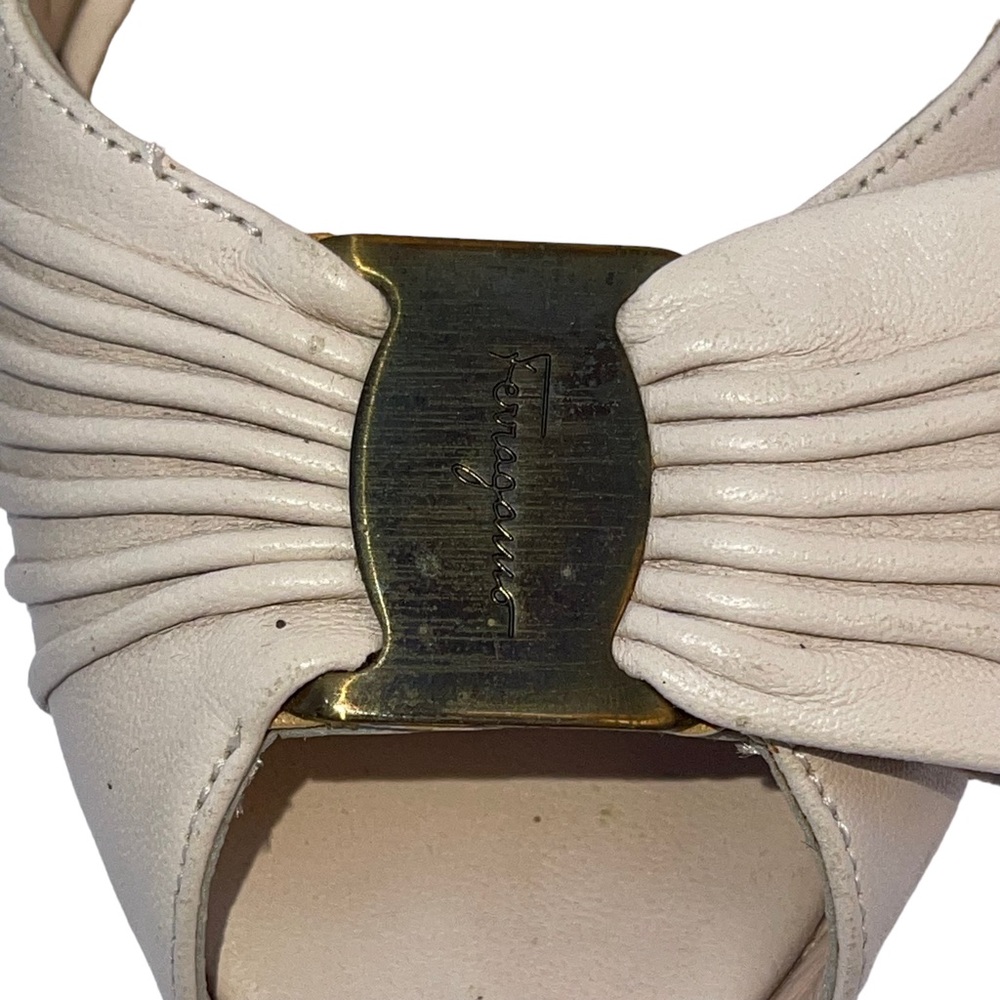 Salvatore Ferragamo Beige Leather Peep Toe Slingback Sandals Sz. 5B - Picture 7 of 10